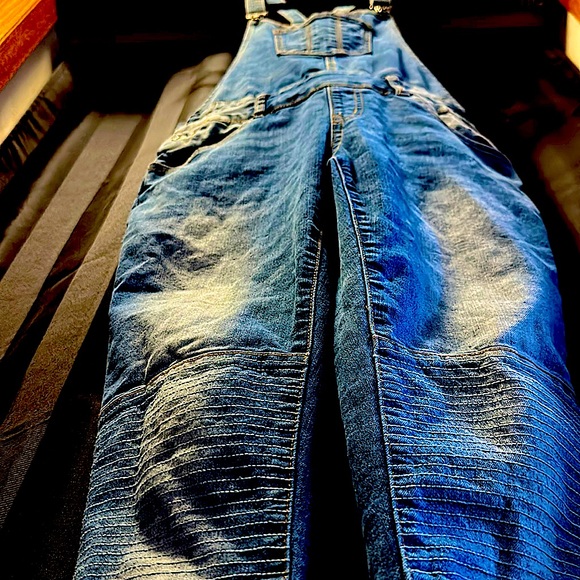 COPY - M | Blue Denim Overalls with Knee Embroidery - Picture 3 of 8